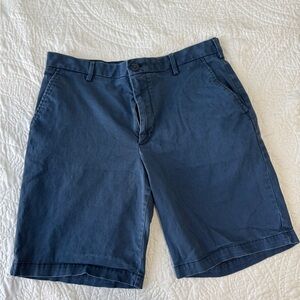 Izod Men's Navy Flat Front Shorts